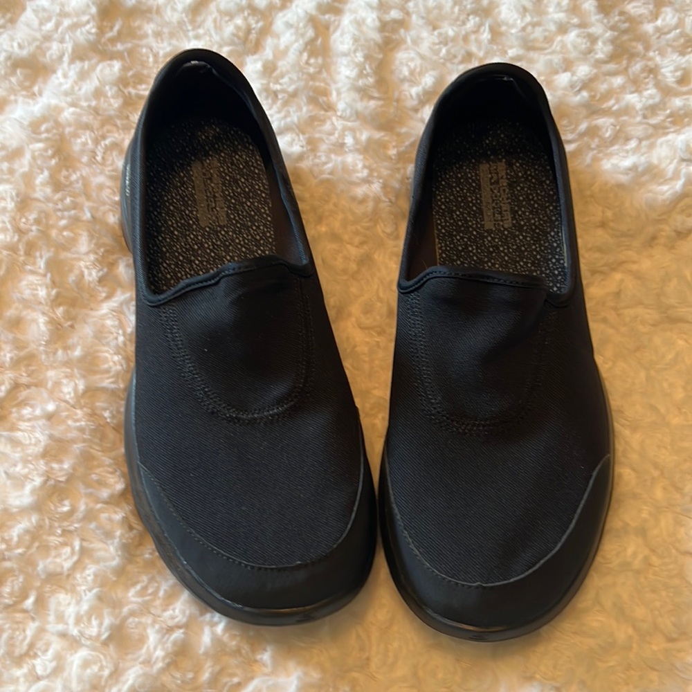 Sketchers Go Walk Goga Mat Womens slip on shoe